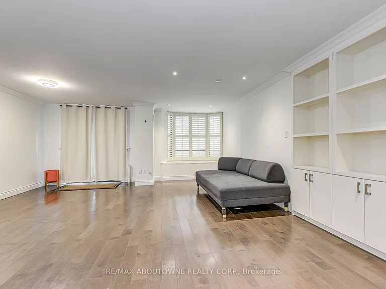 211 Saint Patrick St #106 — Photo 11