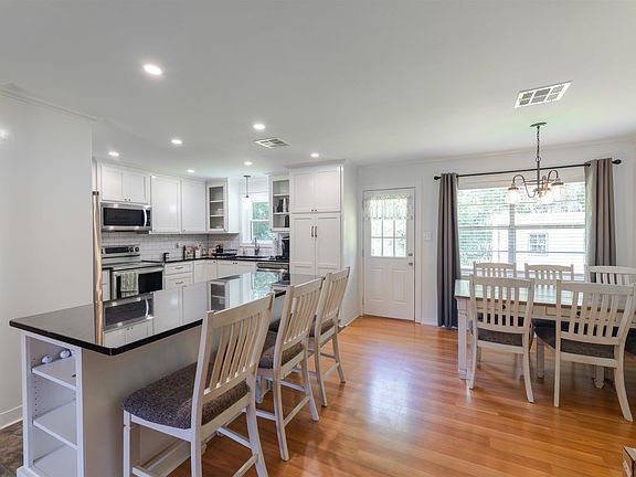 4th image of 4035 Tisdale Rd