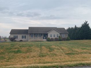 2771 Grand Point Rd, Chambersburg, PA 17202