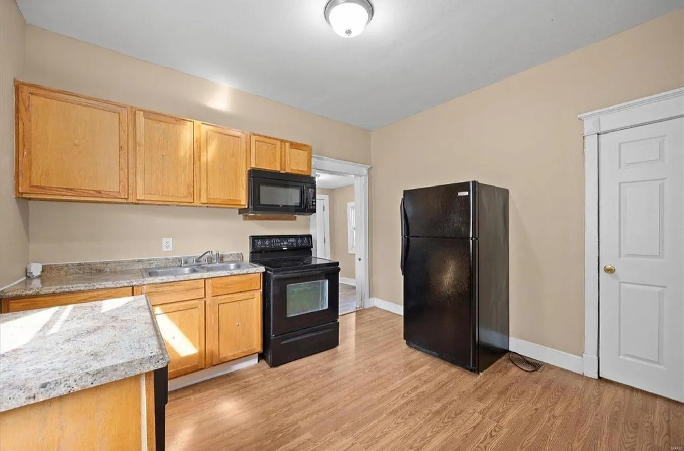 2 bed, 1309 sqft, $1,200 — Photo 2