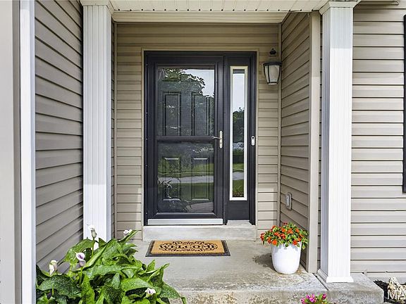 3rd image of 2025 Dardenne Valley Dr