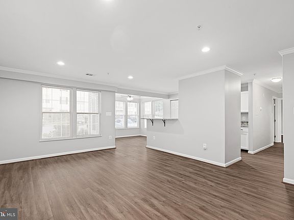 4th image of 7525 Snowpea Ct #85
