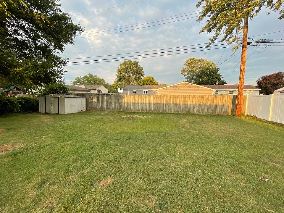 42220 Betley Dr, photo 23