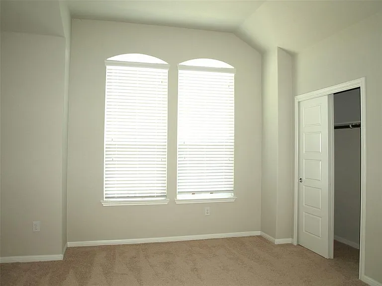 213 Parable Cv — Photo 28