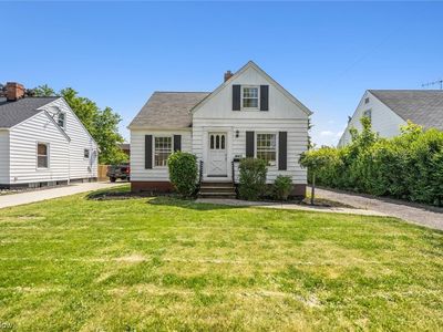 1443 Parkview Dr, Lyndhurst, OH, 44124
