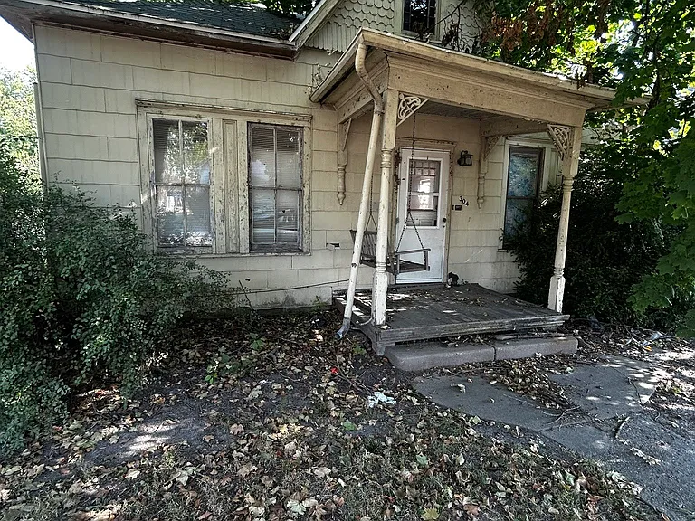 304 N Spruce St — Photo 43