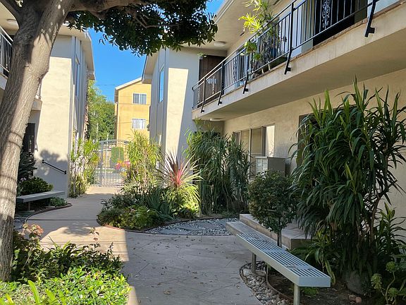 2nd image of 311 Cherry Ave APT 8