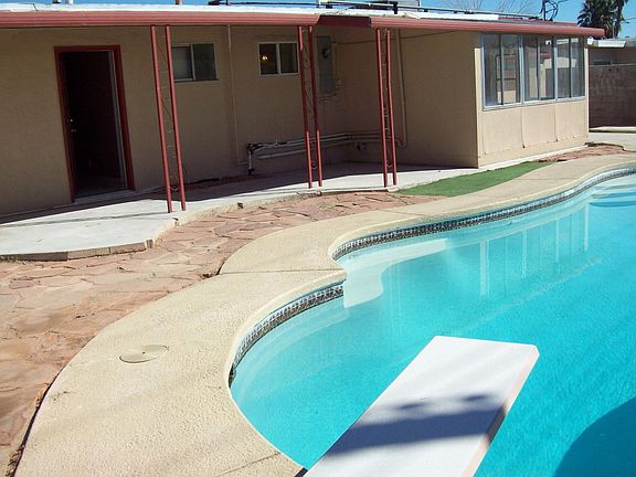 3rd image of 5905 Heron Ave