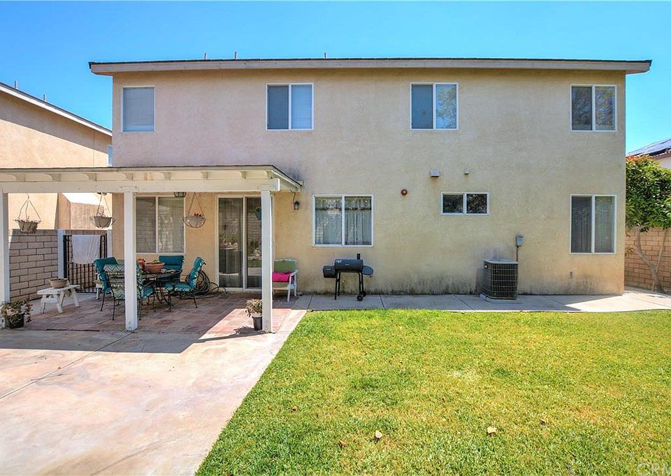 1st image of 16990 Dolphin Cir
