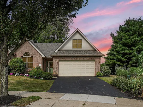 120 Woodcrest Dr, Coraopolis, PA 15108