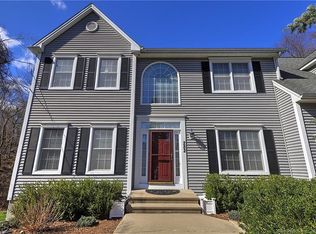 282 Wolf Harbor Rd, Milford, CT 06461