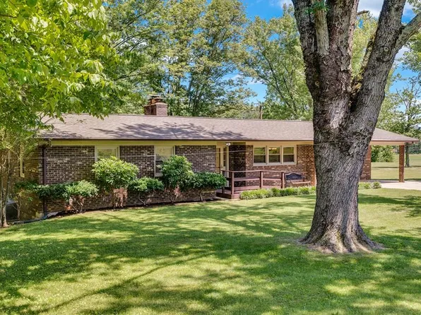 1411 Lakeview Rd, Livingston, TN 38570