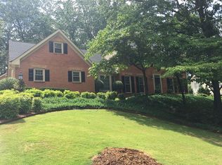 6940 Hunters Knl, Sandy Springs, GA 30328