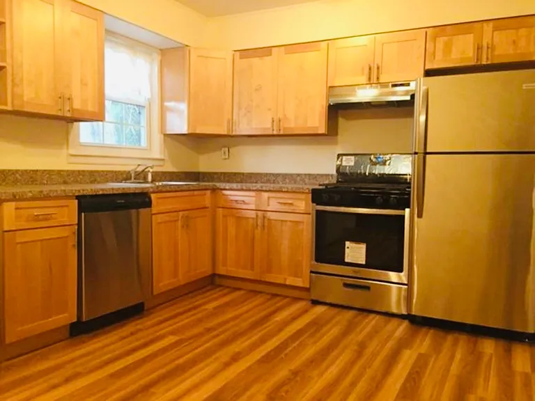 12 Valentine Ave #4 — Photo 1