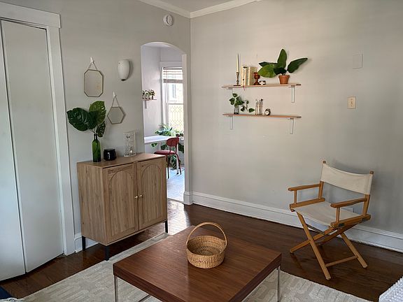 5th image of 2901-11 N Seminary Ave #208