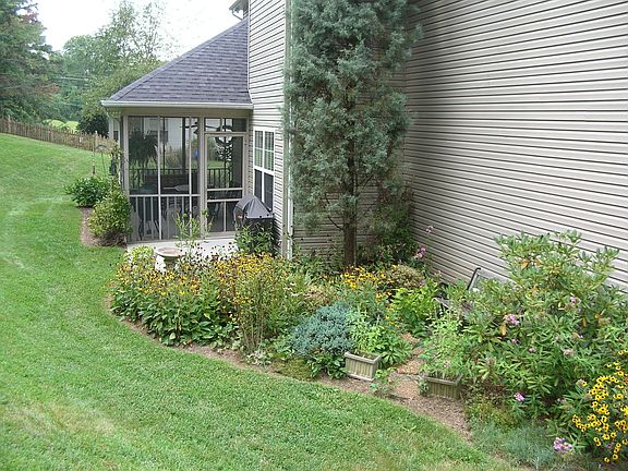 2nd image of 1202 Walcot Ln
