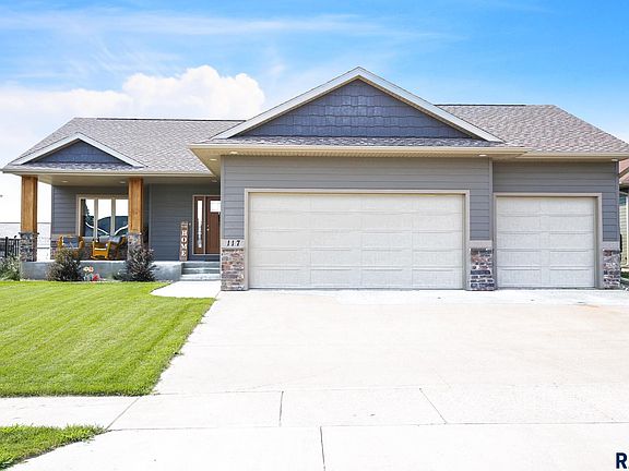 2nd image of 117 E Birchwood Dr
