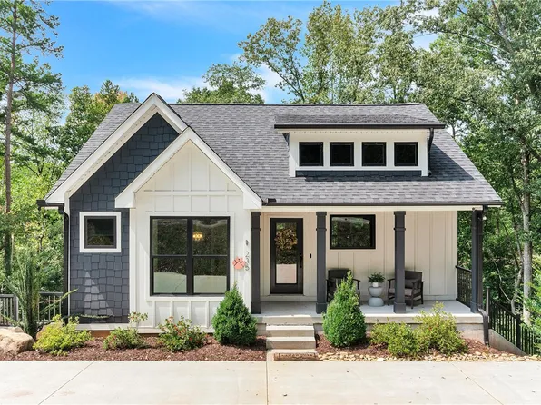 235 Dogwood Rd, Townville, SC 29689