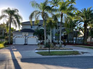 861 Cypress Pointe Dr E, Pembroke Pines, FL 33027