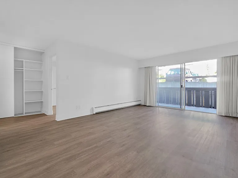 1160 Esquimalt Rd #307 — Photo 8