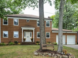 93 N Ashby Ave, Livingston, NJ 07039