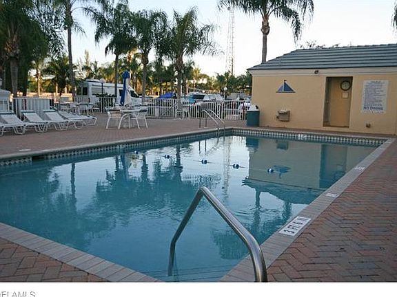 4th image of 2885 Palm Beach Blvd #208