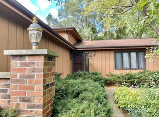 496 Gerry St, Woodstock, IL
