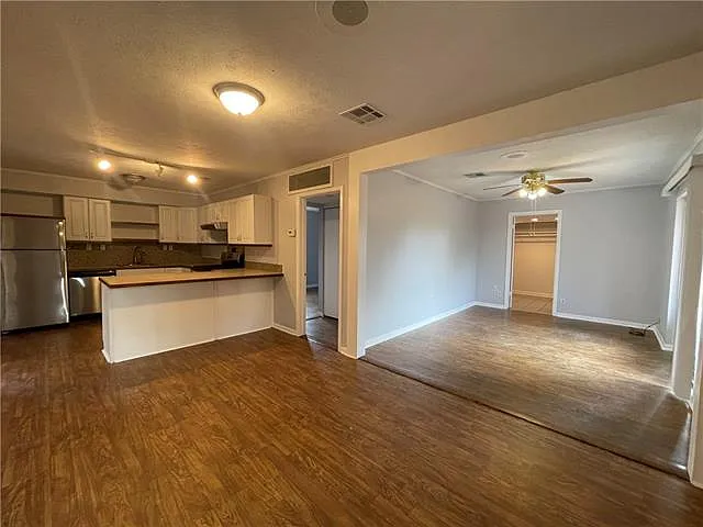 5118 Ehret Rd #B — Photo 3