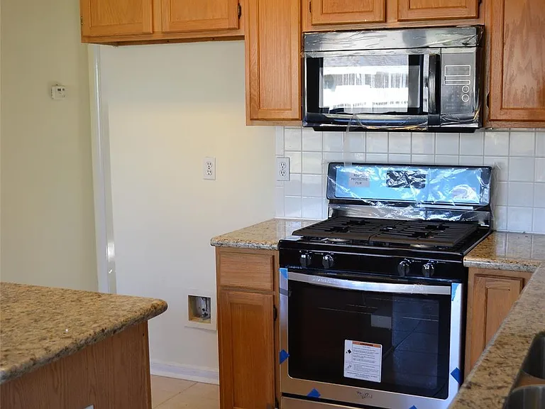 21718 Bay Palms Dr — Photo 12