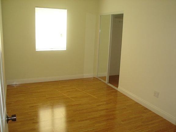 1st bed room