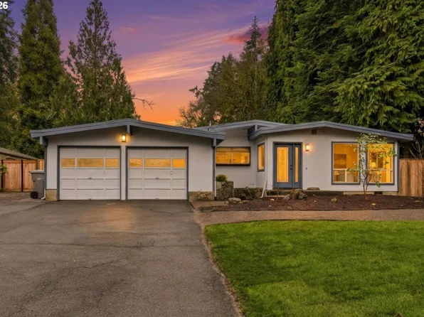 4584 Calaroga Dr, West Linn, OR 97068