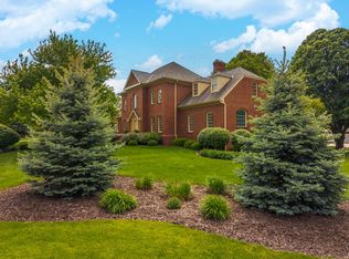 3301 Wisteria Ln, Bloomington, IL 61704
