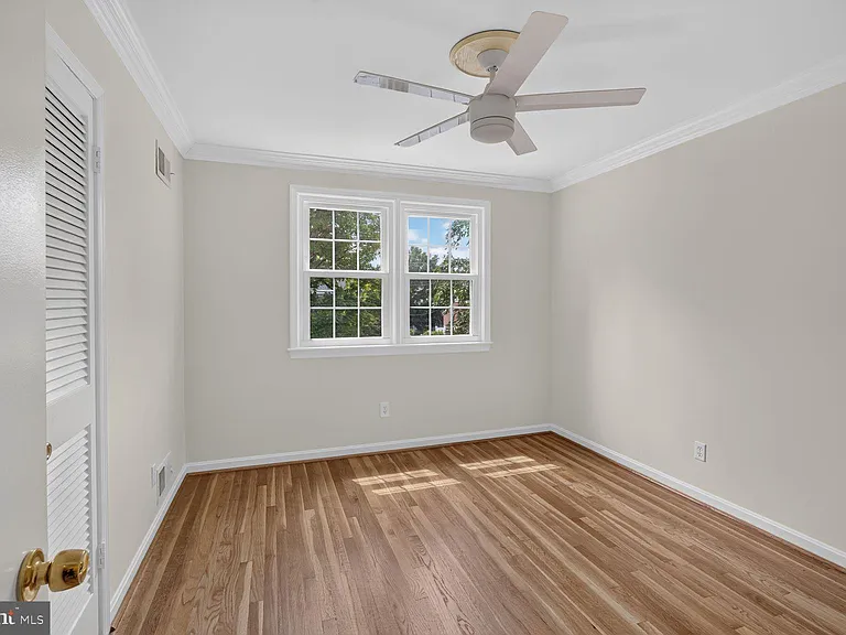 6035 Chatsworth Ln — Photo 29