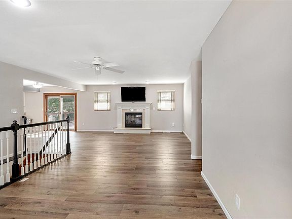 4th image of 5643 Chalet Forest Dr