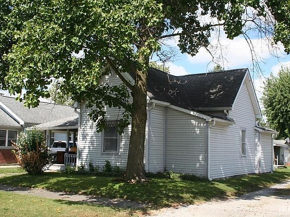 2nd image of 1108 E Washington St