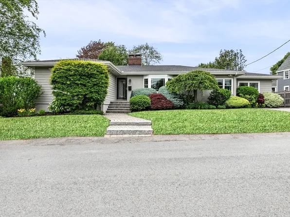 64 Pond St, Nahant, MA 01908