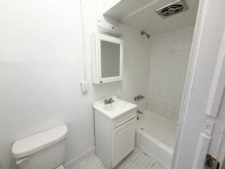 299 Wolfs Ln #1 — Photo 3