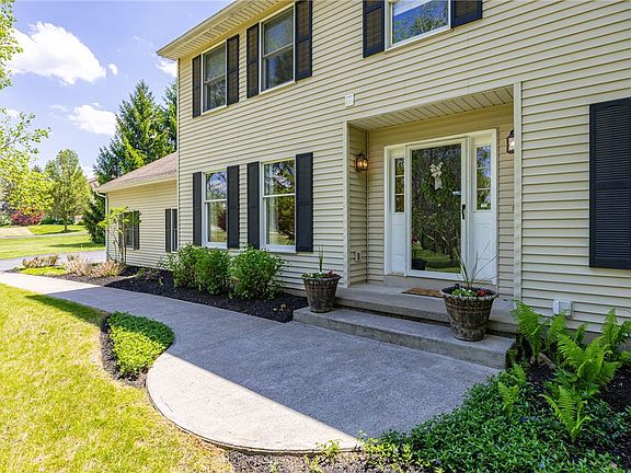5th image of 373 Parrish Rd