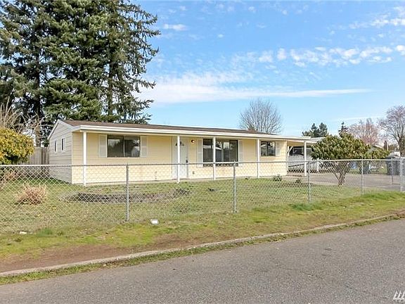 3rd image of 10107 Yew Ln SW