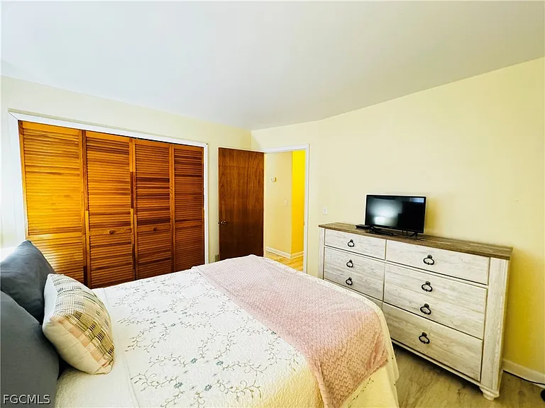 4903 Vincennes St #212 — Photo 11