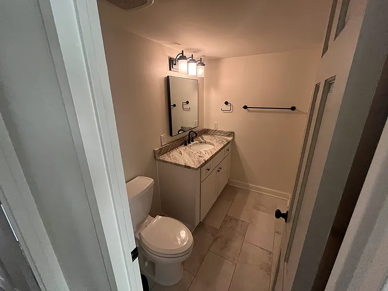 14 Lockwood Dr #7H — Photo 32
