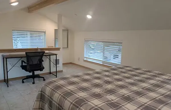 1622 Giles Ave NW — Photo 6