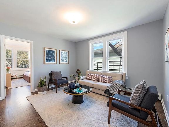 3rd image of 67 Beacon Ave APT 2