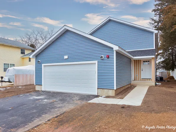 204 W Fairfield Ter, Round Lake Beach, IL 60073