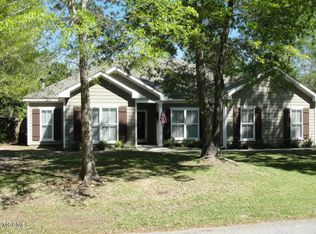 1202 Nelson Dr, Ocean Springs, MS 39564