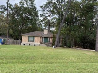 5201 Longshadow Dr, Dickinson, TX 77539