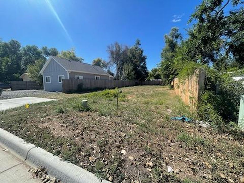 741 Lindenmeier Rd