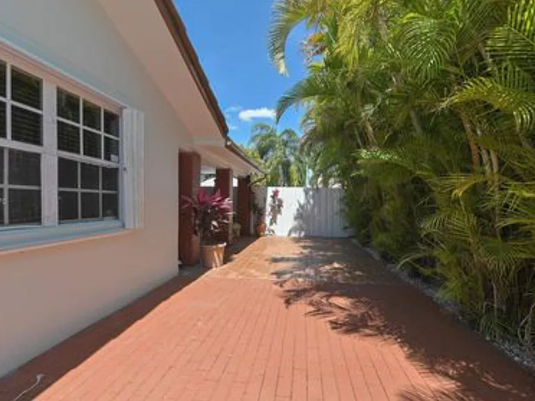 6361 SW 149th Ct — Photo 7
