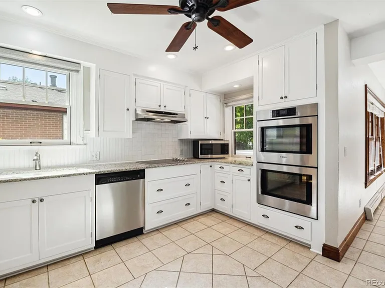 2327 S Columbine St — Photo 8