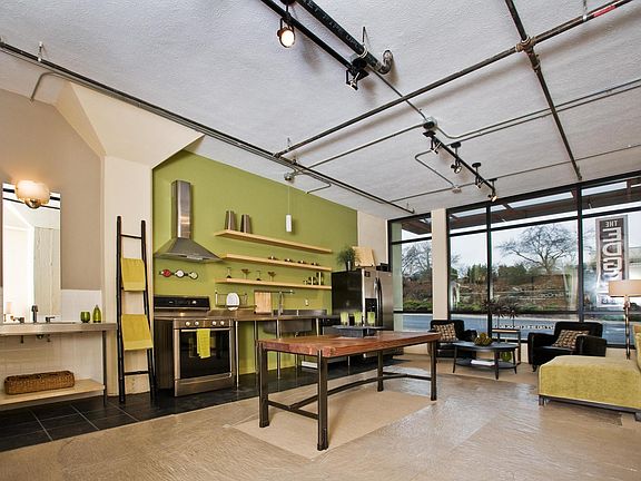 5th image of 103 E Sprague Ave #402